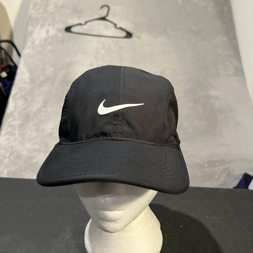 Nike Hat Cap Strap Back Black Dri-FIT Featherlight Running Mens One Size